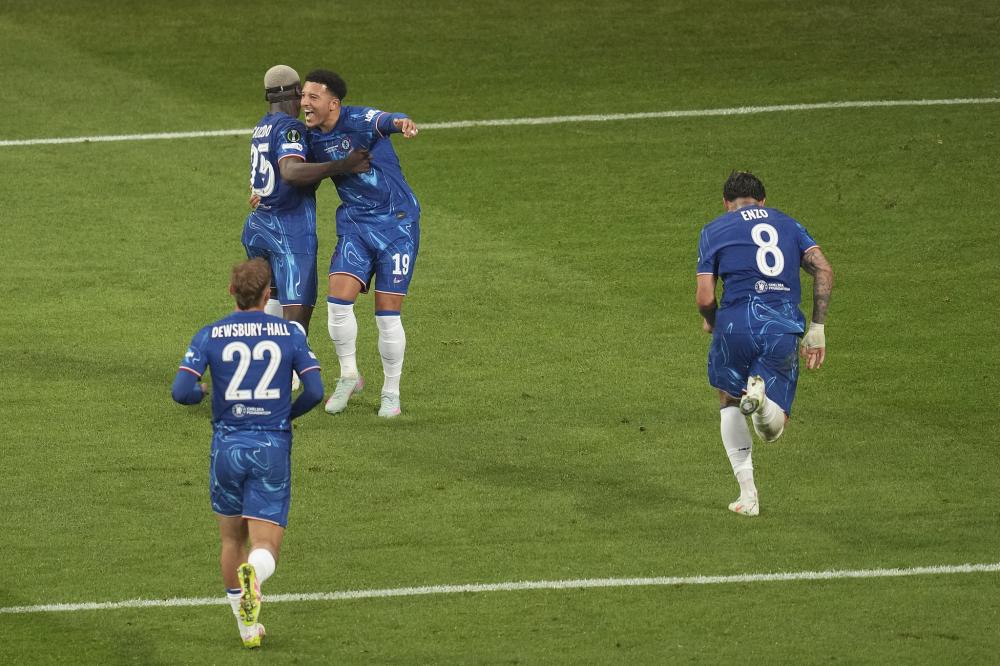 文森特：我们需要里夫斯做自己，每场比赛我们都非常依赖他