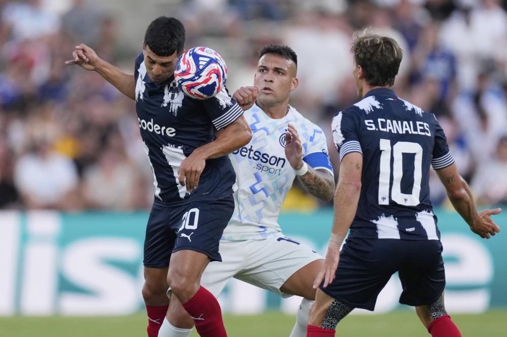 视频丨多项国际赛事齐聚河北崇礼 一站式体验“观赛+滑雪+度假